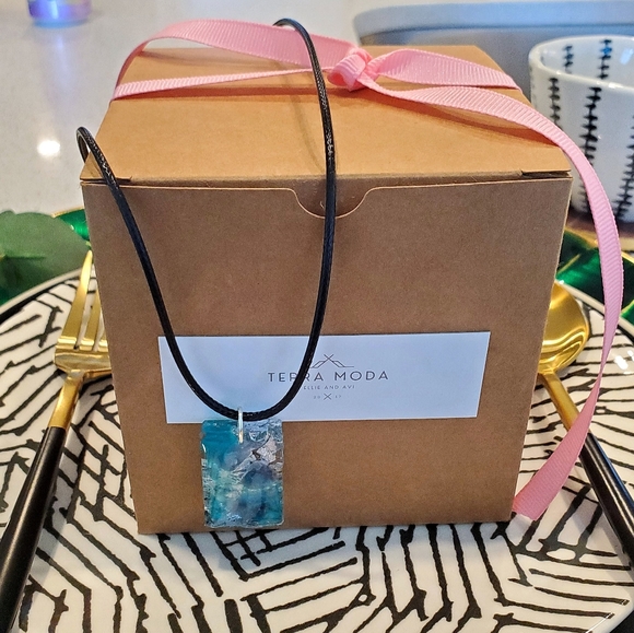 Fluorite Gemstone & Silver Leaf in Resin Necklace - Picture 5 of 8